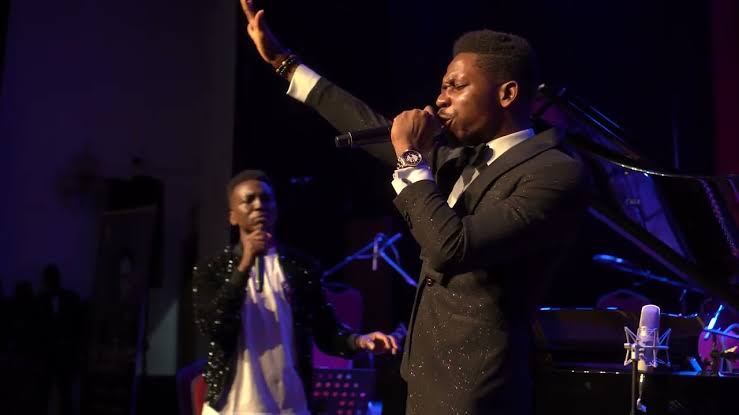 Frank Edwards – Odogwu (Live) ft. Moses Bliss Frank Edwards & Moses Bliss Odogwu Mp3 Download
